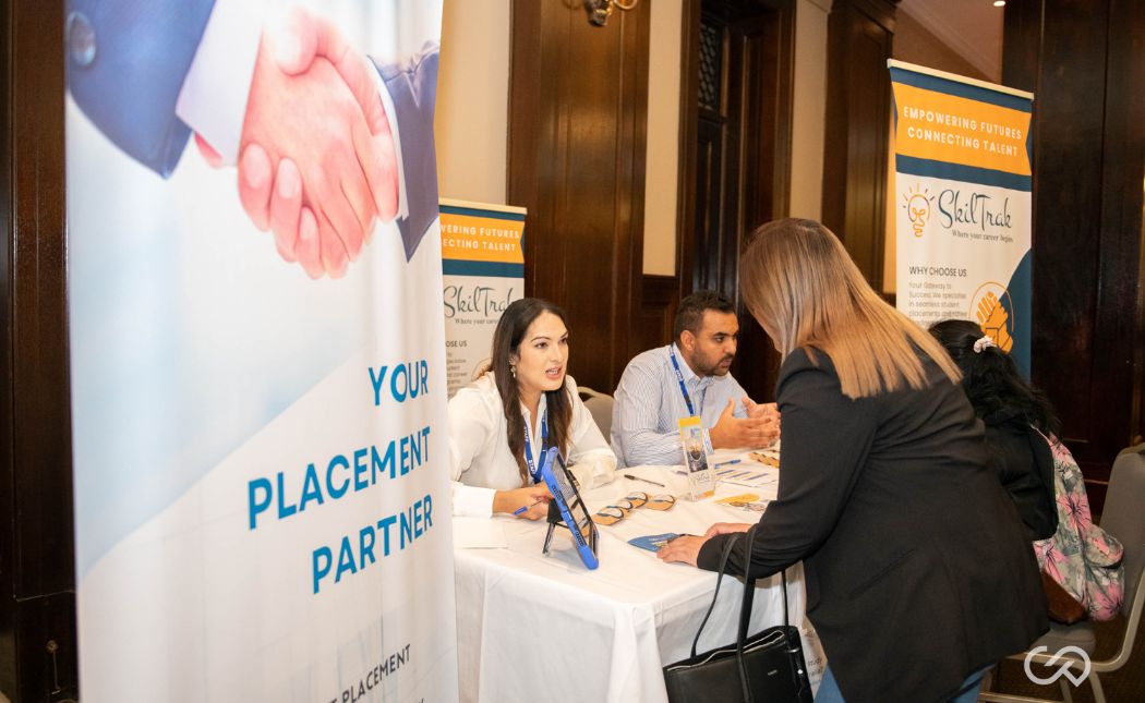 xr:d:DAFvISNuMII:116,j:6306589259716619431,t:24040504